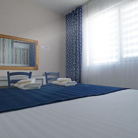 Blue Eye Apartment Саранда Екстер'єр фото